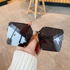 2020 New Fashion Super Large Gradient Sunglasses Ladies Retro Alloy Chain Frame Rivet Square Sunglasses Elegant Ladies Glasses - Surprise store