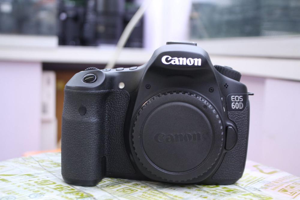 Canon 18-55 Lens Canon EF-S 18-55mm f/3.5-5.6 IS STM Lens and Canon EOS 60D digital SLR camera