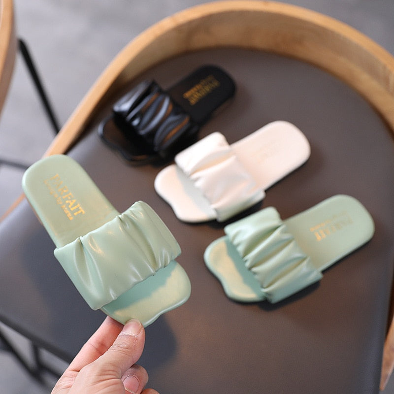 Girls Sandals Slides Kids Summer Beach Sandals Pleated Ruffles Princess Sweet Kids Slippers for Bath Swimming Indoor Outdoor New
