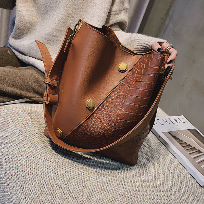 Hot Messenger bag Women Black Bucket Shoulder Bag large capacity vintage Matte PU Leather lady handbag Luxury Designer bolsos