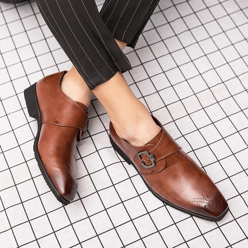2020 New Business Pointed Flat Shoes Men Designer Formal Dress Carved Leather Shoes Men's Loafers Festival Party Wedding Shoes - Surprise store