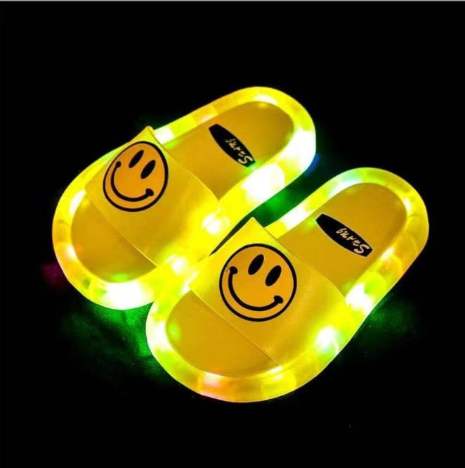 2021 Footwear Luminous Jelly Summer Children's LED Slipper Girls Slippers PVC Non-slip Duck Beach Sandals Kids Smiling Face Blue