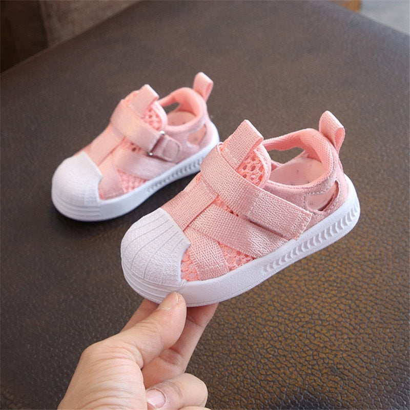 2021 New Summer Kids Sandals Cut-outs Breathable Girls Boys Sandals Rubber Sole Children Outdoor Sneakers Little Baby Shoes