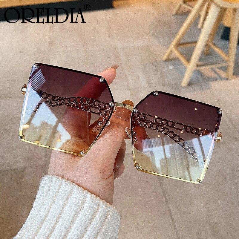 2020 New Fashion Super Large Gradient Sunglasses Ladies Retro Alloy Chain Frame Rivet Square Sunglasses Elegant Ladies Glasses - Surprise store