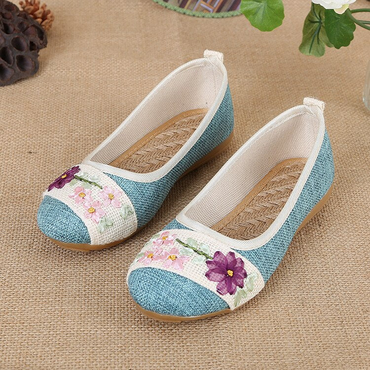 Veowalk New Flower Embroidered Women Breathable Flats Slip On Cotton Fabric Linen Comfortable Old Peking Ballerina Flat Shoes