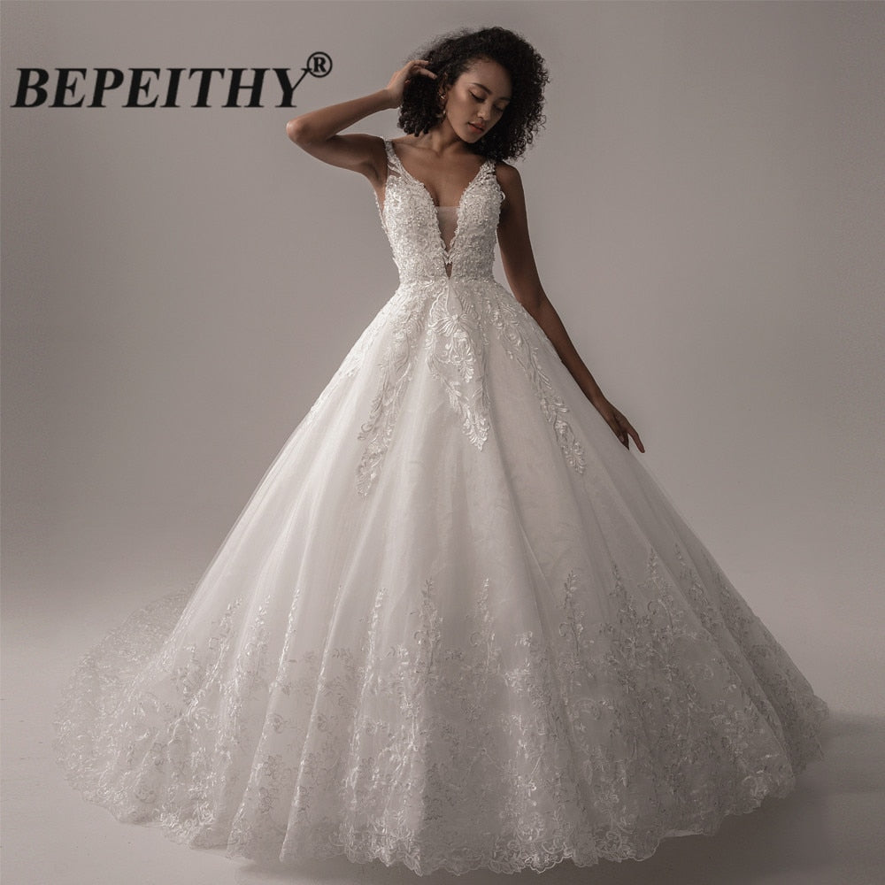 BEPEITHY Deep V Neck Lace Wedding Dress 2021 Ball Gown Bridal Court Train Sleeveless Women Indian Ivory Wedding Bouquet Gown New