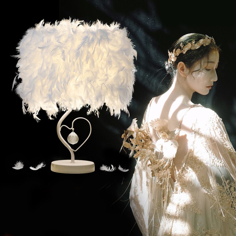 Feimefeiyou Bedside Reading Room Sitting Room Heart Shape Feather Crystal Table Lamp for bedroom Light art deco home planetarium