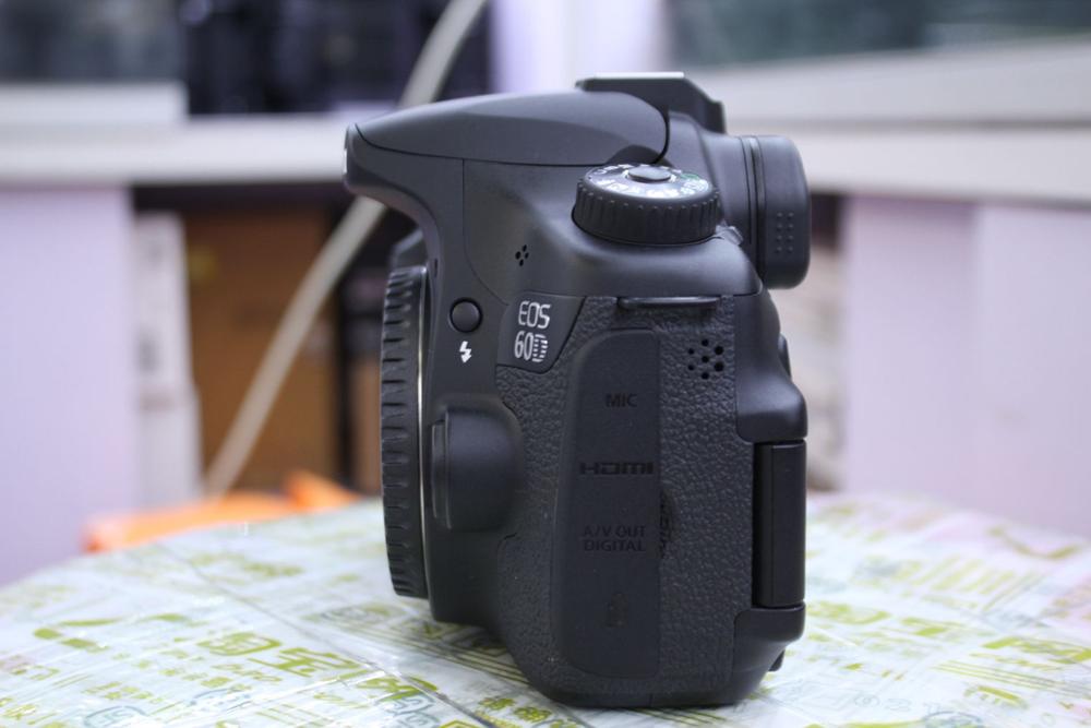 Canon 18-55 Lens Canon EF-S 18-55mm f/3.5-5.6 IS STM Lens and Canon EOS 60D digital SLR camera