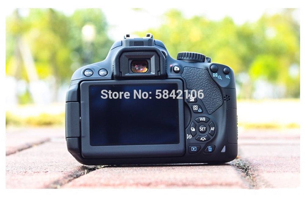 Canon EOS 650D DSLR Camera and Canon EF-S 18-55mm F/3.5-5.6 IS II camera lens