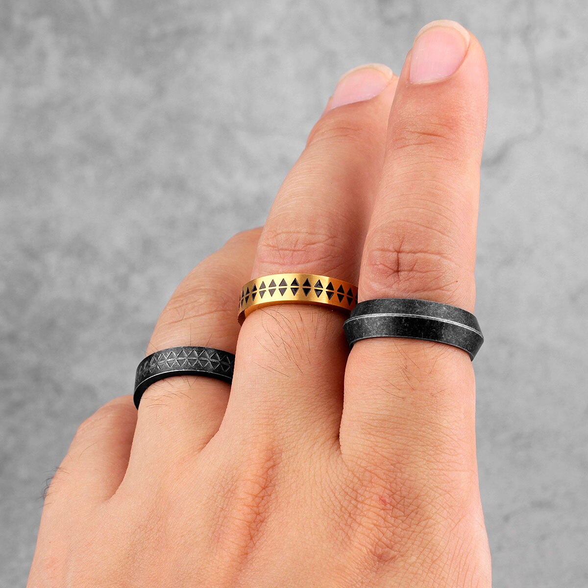 Retro Old Black Triangle Stainless Steel Mens Rings Cool Simple for Couple Lovers Male Biker Jewelry Creativity Gift Wholesale