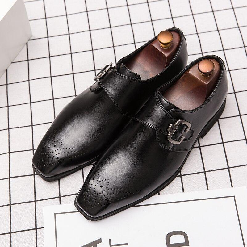 2020 New Business Pointed Flat Shoes Men Designer Formal Dress Carved Leather Shoes Men's Loafers Festival Party Wedding Shoes - Surprise store