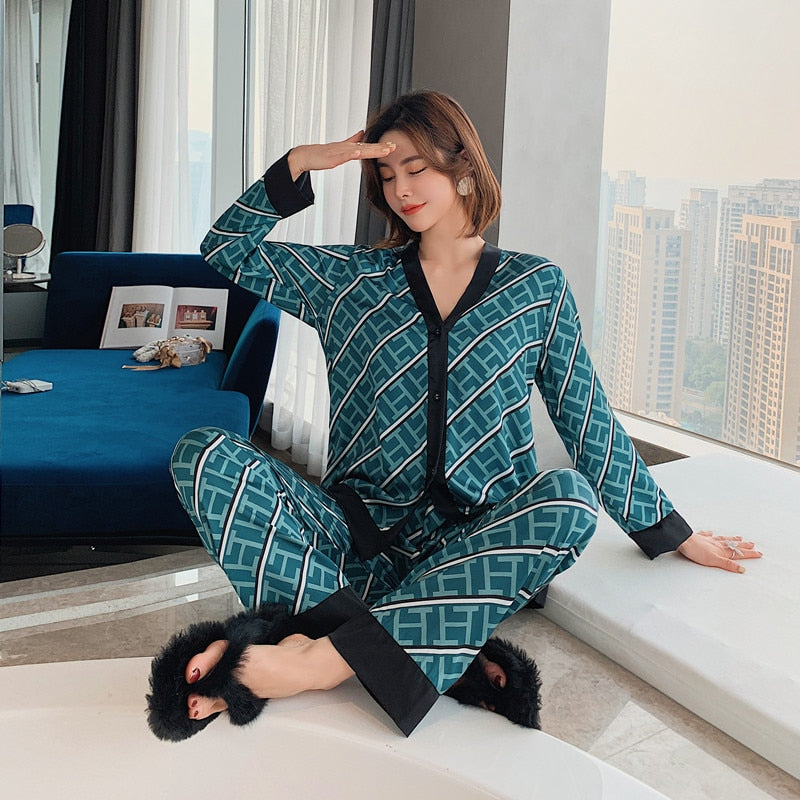 QSROCIO Women's Pajamas Set V Neck Design Luxury Cross Letter Print Sleepwear Silk Like Home Clothes XXL Large Size Nightwear