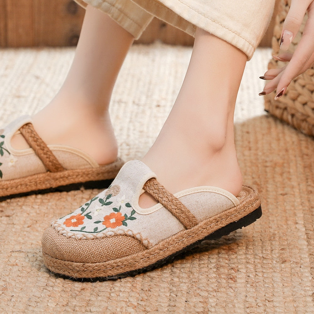 2021 Bohemian Women Linen Canvas Slip-On Flat Shoes Comfortable Retro Loafers Ladies Casual Embroidered Sneakers Hemp Sole