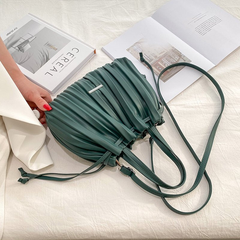 Luxury Branded Designer Shoulder Bags for Women 2021 Summer Female Fashion Bucket Bag Small Totes Handbags Purses Drawstring