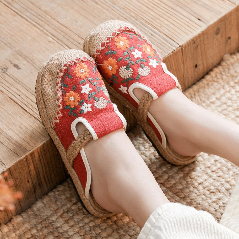 2021 Bohemian Women Linen Canvas Slip-On Flat Shoes Comfortable Retro Loafers Ladies Casual Embroidered Sneakers Hemp Sole