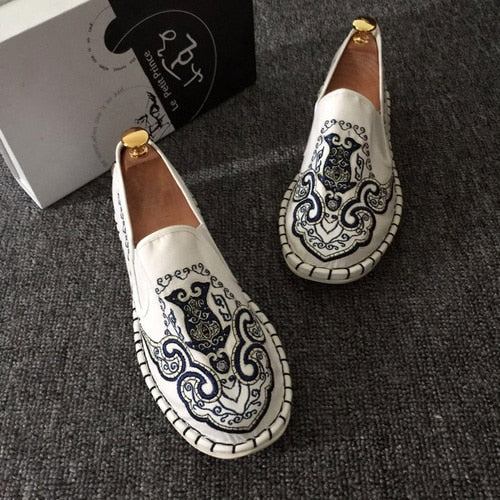 Embroidered Men's Casual Loafers Summer Fashion Slip on Male Canvas Shoes Lightweight Breathable Flat Shoes