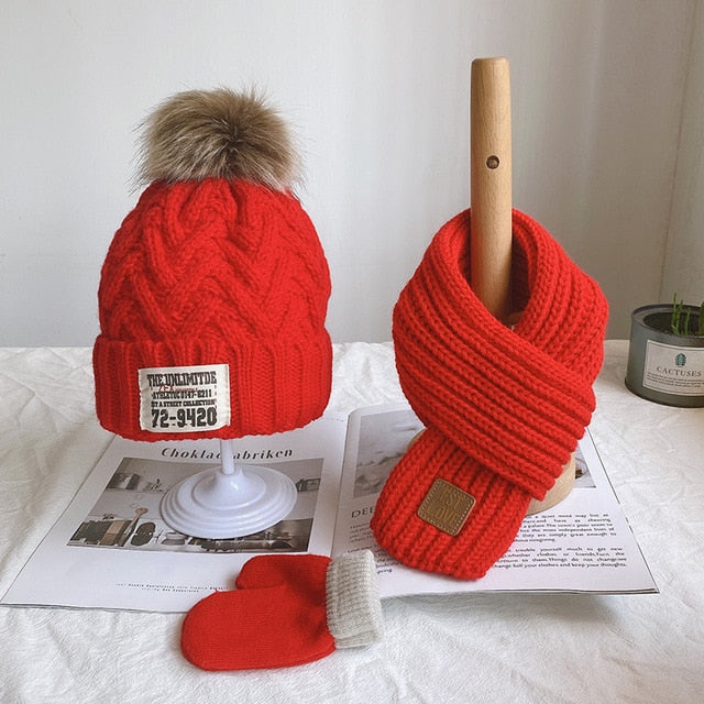 Three-piece children's winter/autumn woolen cap for boys and girls warm scarf gloves combination baby jumper knitted hat