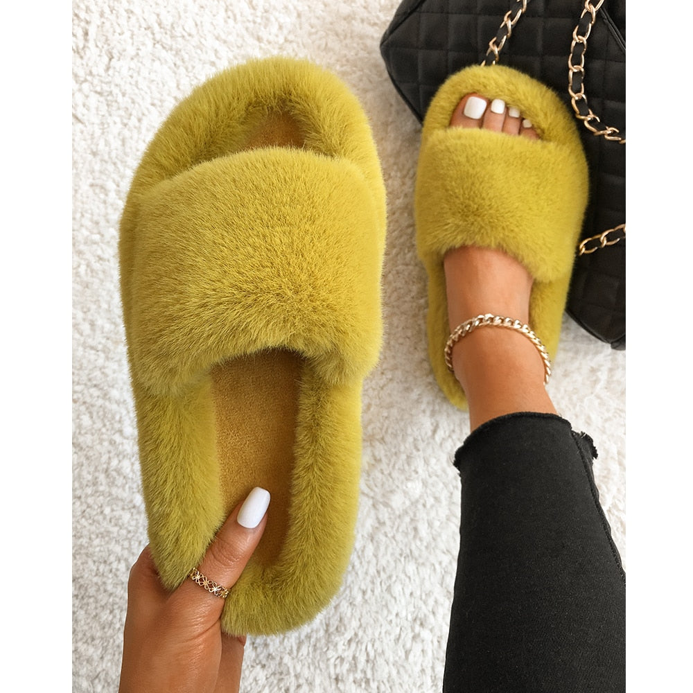 Women Faux Fur Slides Furry Fur Slippers Fluffy Flip Flops Slip on Flats Cute Ladies House Plush Slippers Home Cozy Warm Shoes