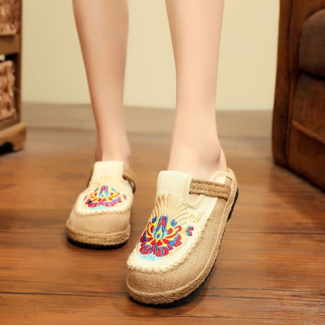 Veowalk Women Casual Linen Handmade Embroidery Mules Flat Slippers Retro Vegan Summer Ladies Canvas Comfortable Espadrille Shoes