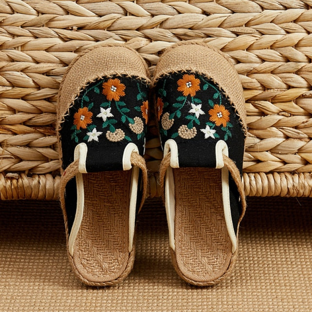 Veowalk Women Casual Linen Handmade Embroidery Mules Flat Slippers Retro Vegan Summer Ladies Canvas Comfortable Espadrille Shoes