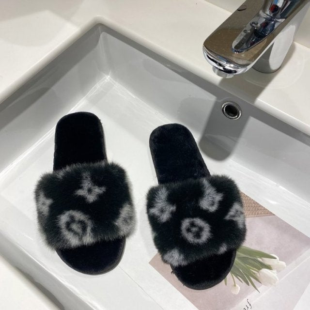 Cotton slippers 2021 autumn and winter new Korean version of the net red printing word flat bottom casual hairy slippers women