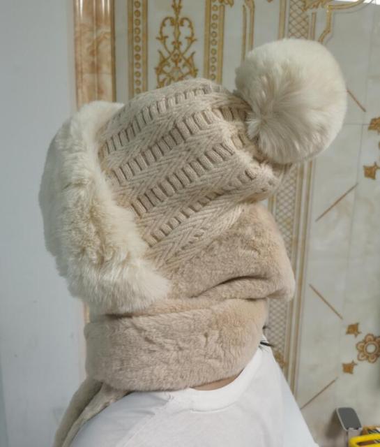 ZDFURS*Autumn and winter hat female plush thick double-layer northeast hat warm cycling neck scarf scarf gloves one gift