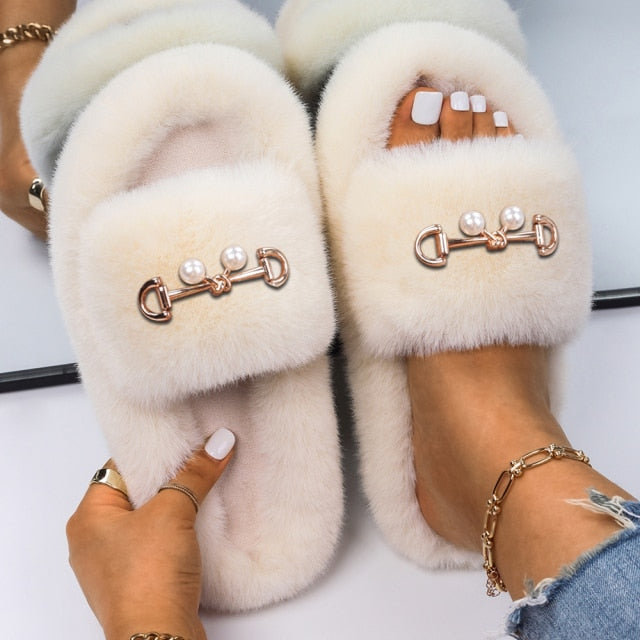 Women Faux Fur Slides Furry Fur Slippers Fluffy Flip Flops Slip on Flats Cute Ladies House Plush Slippers Home Cozy Warm Shoes