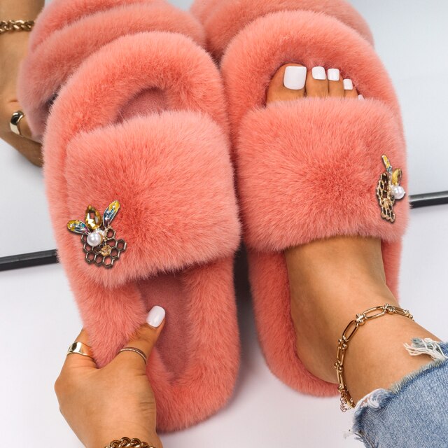 Women Faux Fur Slides Furry Fur Slippers Fluffy Flip Flops Slip on Flats Cute Ladies House Plush Slippers Home Cozy Warm Shoes