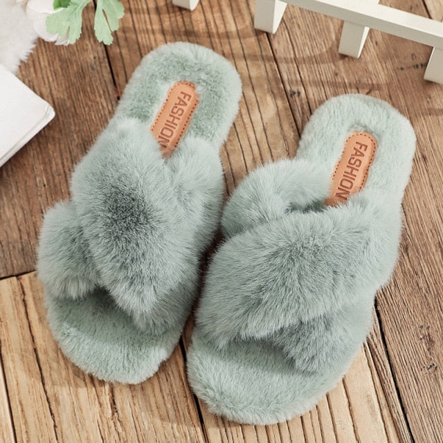 2021 Winter Trend Fashion Modern Indoor Slippers Faux Fur Fluffy Furry Cross Strap Open Toe Non Slip Sole Elegant Shoes Ladies