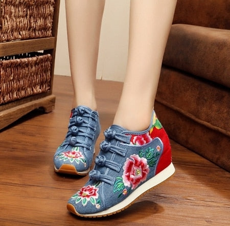 Veowalk New Spring Women's Flower Embroidered Flat Platform Shoes Chinese Ladies Casual Comfort Denim Fabric Sneakers Shoes