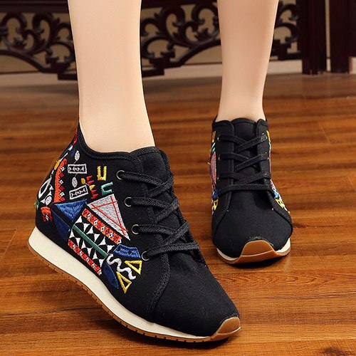 Veowalk New Spring Women's Flower Embroidered Flat Platform Shoes Chinese Ladies Casual Comfort Denim Fabric Sneakers Shoes