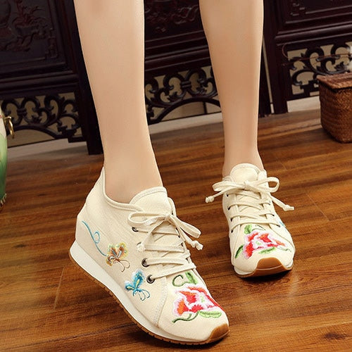Veowalk New Spring Women's Flower Embroidered Flat Platform Shoes Chinese Ladies Casual Comfort Denim Fabric Sneakers Shoes
