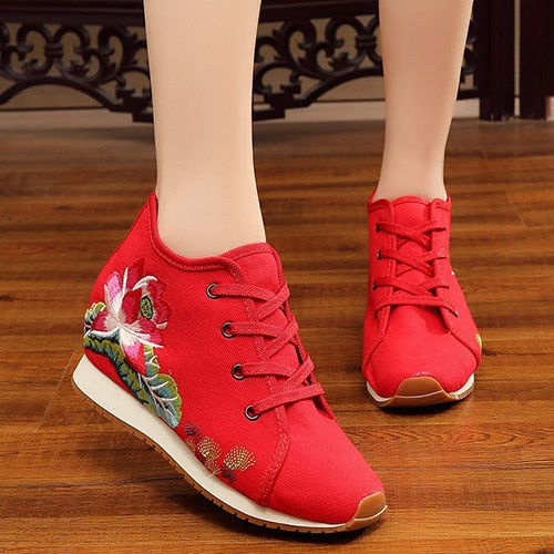 Veowalk New Spring Women's Flower Embroidered Flat Platform Shoes Chinese Ladies Casual Comfort Denim Fabric Sneakers Shoes