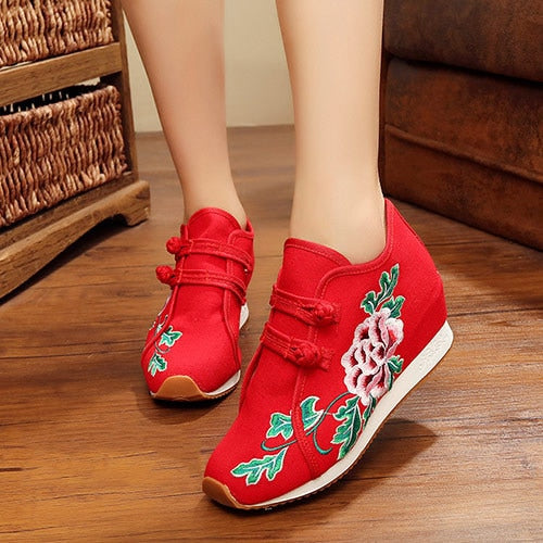 Veowalk New Spring Women's Flower Embroidered Flat Platform Shoes Chinese Ladies Casual Comfort Denim Fabric Sneakers Shoes