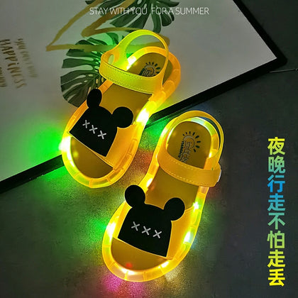2021 NEW Boy Children LED Kids Baby Girl Light Up Luminous Sandals With Light Slippers Outdoor Summer Bear Design Yellow
