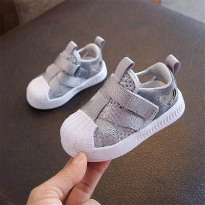 2021 New Summer Kids Sandals Cut-outs Breathable Girls Boys Sandals Rubber Sole Children Outdoor Sneakers Little Baby Shoes