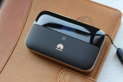 Global HUAWEI Mobile Wifi 2 Pro Router 4G+ Netwrok up to 300 Mbps Download Speed RJ45 USB Ports Wi-Fi Dual band 2.4 GHz 5 GHz