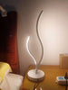 minimalist LED floor lamp vertical lamp Nordic Modern living room LED black / white aluminum standing lamp Lamparas decoration
